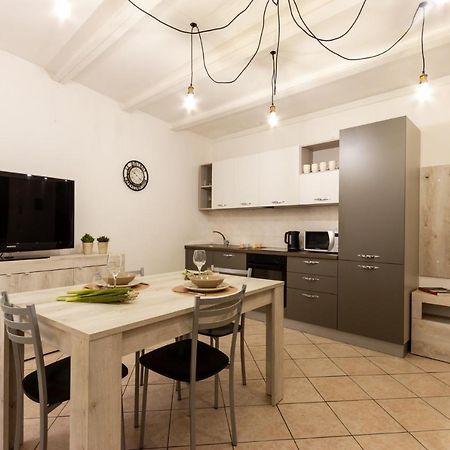 Suite Garibaldi - Smart Holiday Mantua Exterior foto