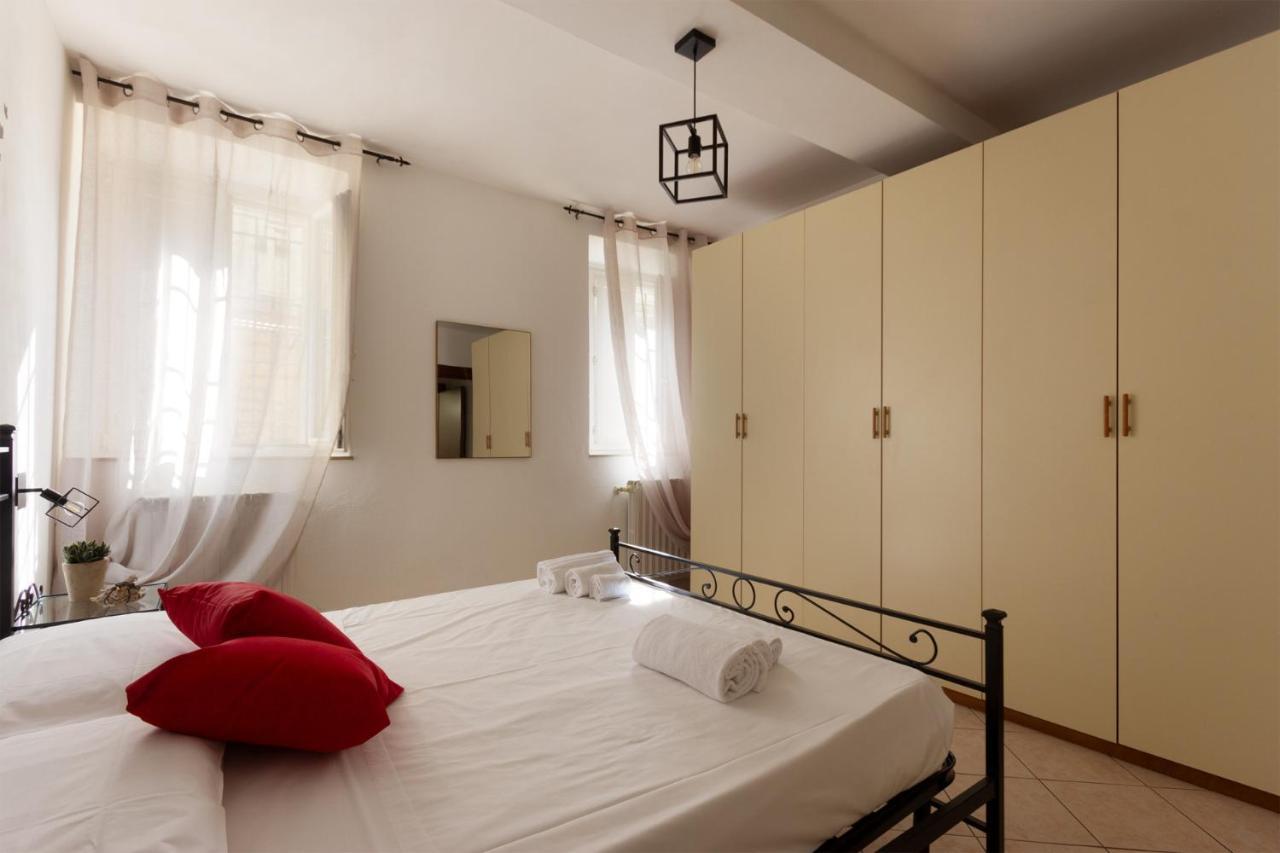 Suite Garibaldi - Smart Holiday Mantua Exterior foto